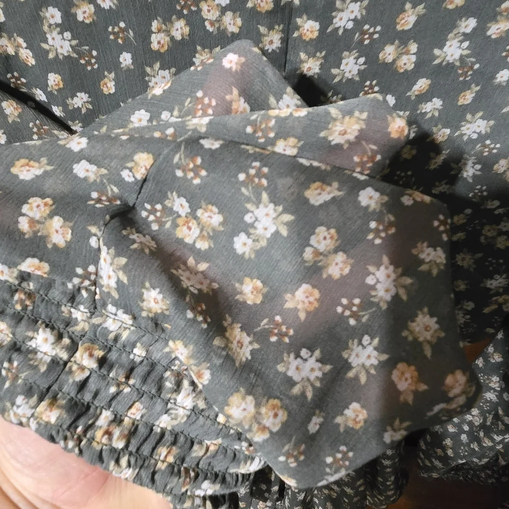 Altar'd State Women's Floral Romper - Picture 6 of 7